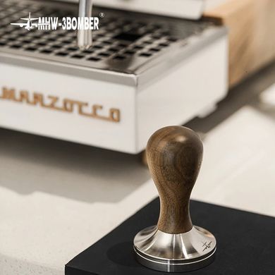Темпер для кофе MHW-3Bomber 58 mm Vase темное дерево