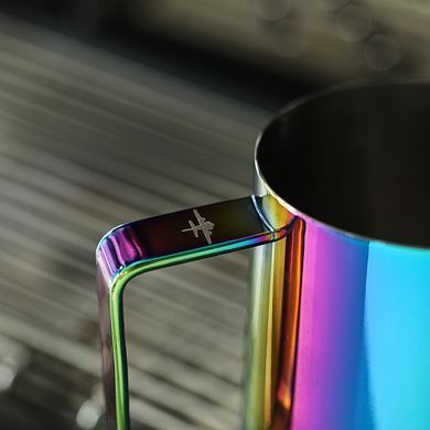 Пітчер MHW-3BOMBER 700 мл Multicolor 5.0