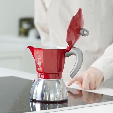 Гейзерная кофеварка Bialetti на 4 чашки Moka Induction (150 мл) красная