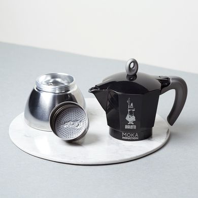 Гейзерна кавоварка Bialetti на 4 чашки Moka Induction (150 мл) чорна