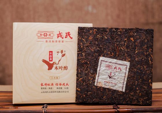 Чай Шу Пуер Mengku Rongshi Mu Ye Chun 2014 року - 25 г (на вагу)