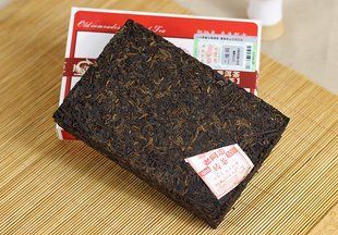 Чай Шу Пуер Хайвань Лао Тун Чжи 9988 141 100 г (на вес)