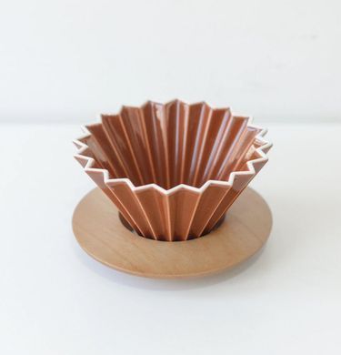 Пуровер воронка порцелянова ORIGAMI dripper M Brown